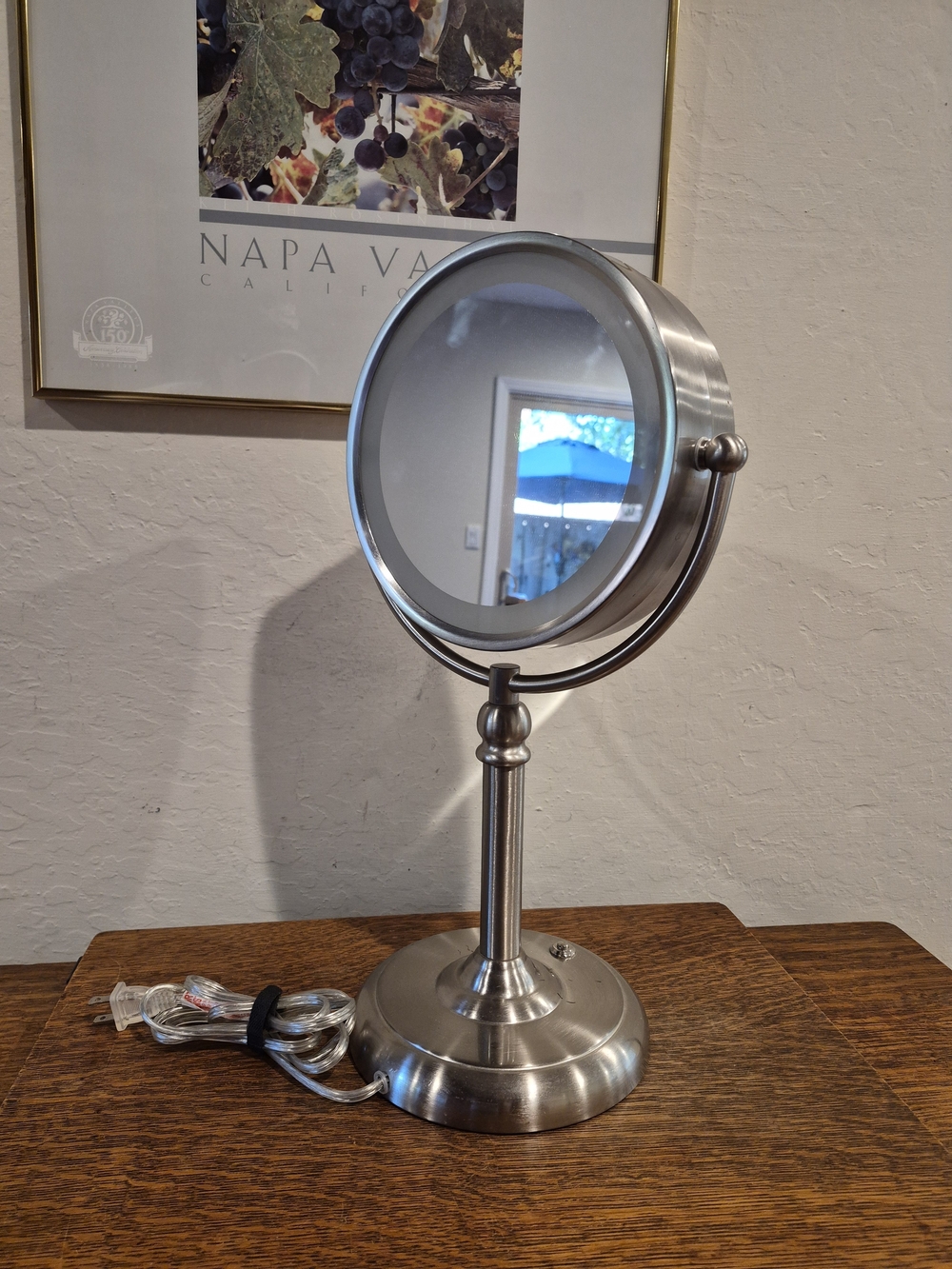 Blackstone Vanity / Cosmetic Mirror - Picture 3 of 11